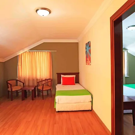 Hotel Sunlight Garden 3*